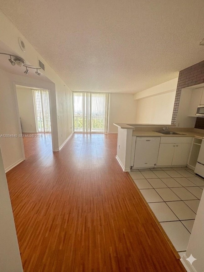 Building Photo - 5077 NW 7th St Unit 1505