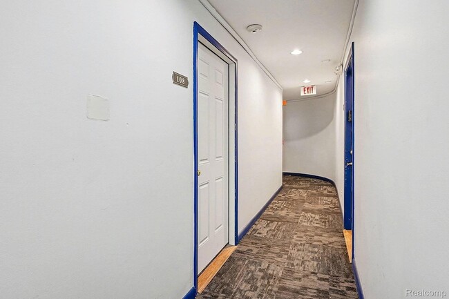 Photo - 120 Seward Ave Unit 108