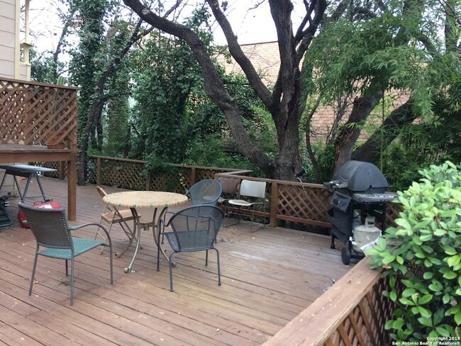 Photo - 230 E Mulberry Ave