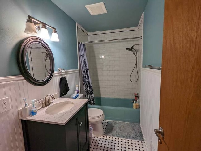 Photo - 3841 Ridgeway Ave