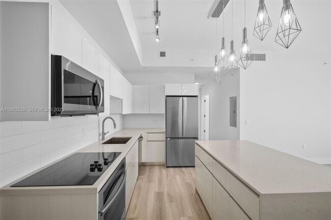 Photo - 101 Diplomat Pkwy Unit 2306