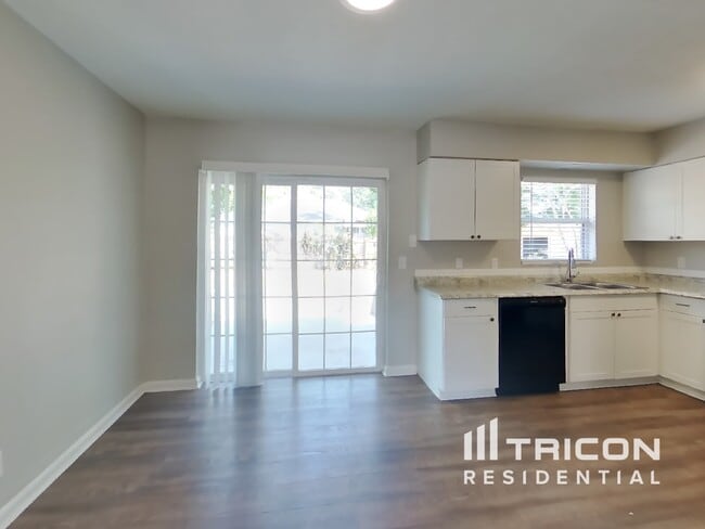 Photo - 607 Falkirk Ave