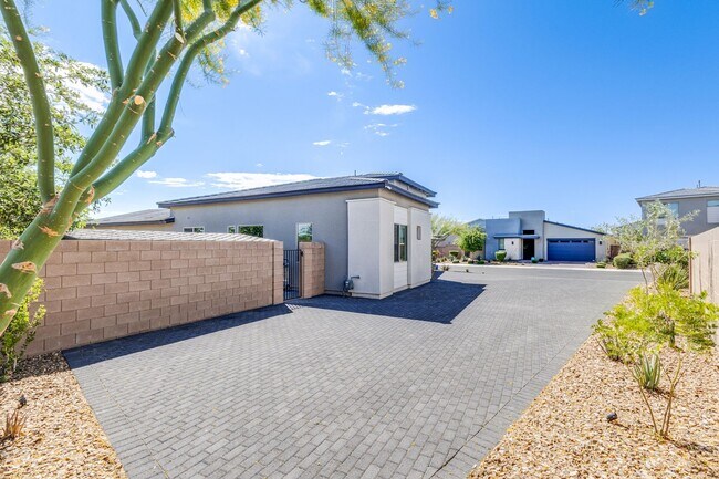 Photo - FULLY FURNISHED, single story home situated on a premium oversized lot in a desirable Las Vegas c...