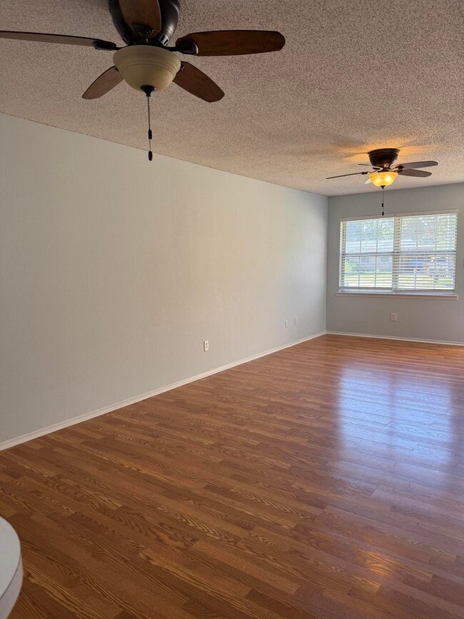 Photo - 129 Wellington Rd