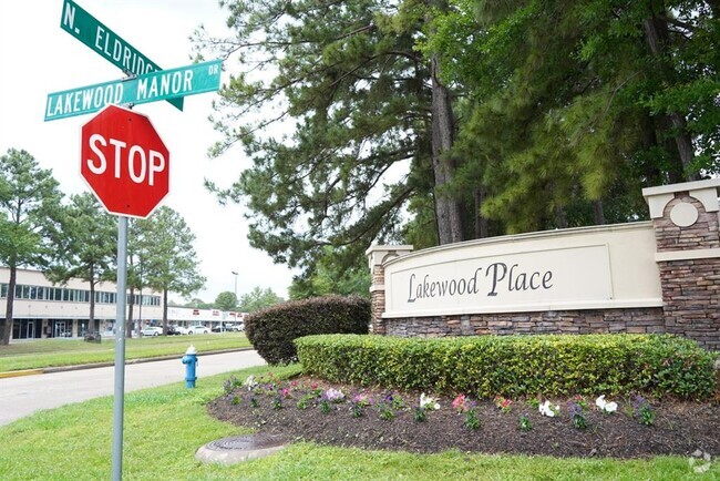 Building Photo - 16019 Summerville Lake Dr Rental