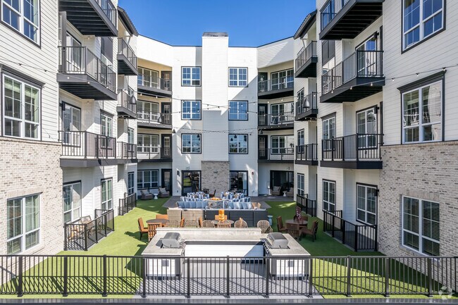 2nd Floor Terrace