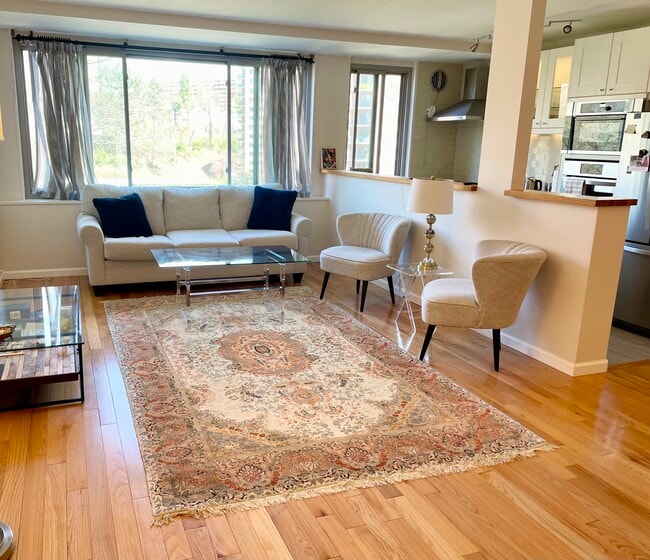 Photo - 4200 Cathedral Ave NW Unidad 902 Rental