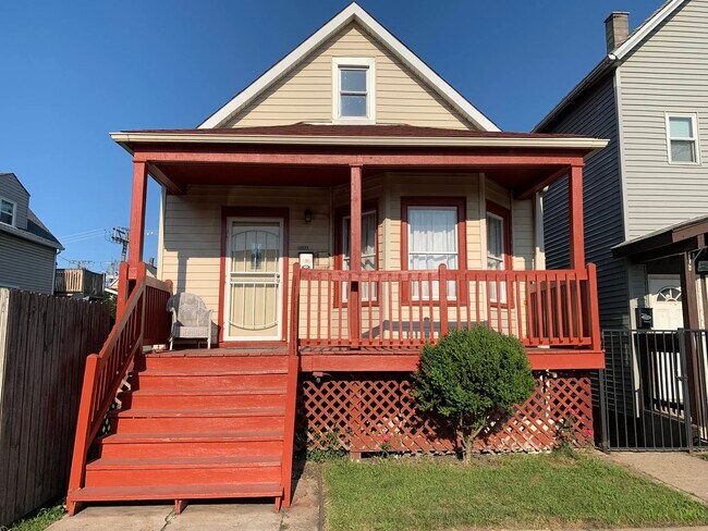 Photo - 10623 S Mackinaw Ave House
