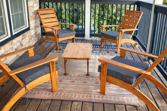 Photo - 1903 E 13th St