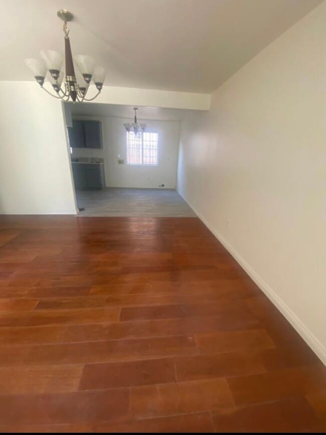 Photo - 1827 N Mariposa Ave
