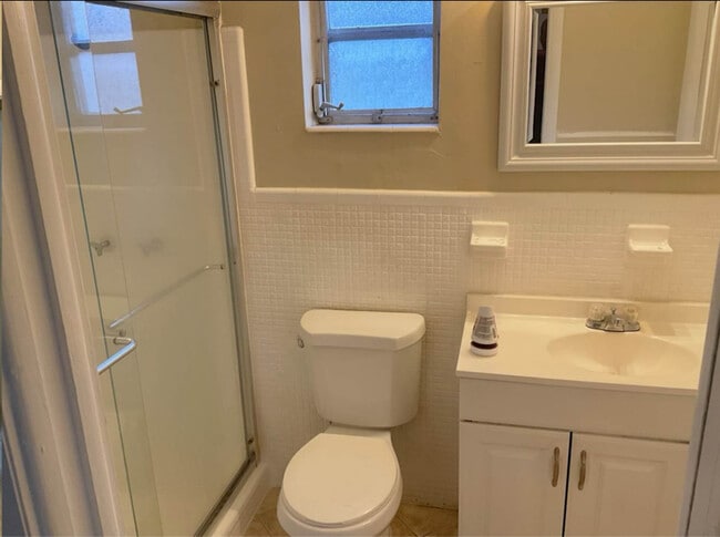 Photo - 5424 Jefferson St