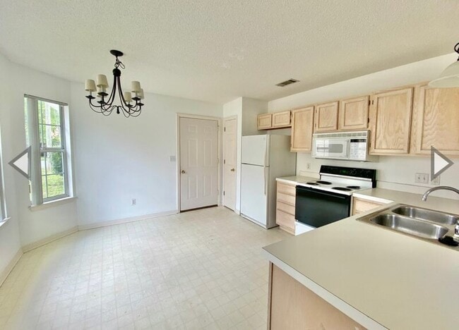 Photo - 1914 Summer Hills Ln