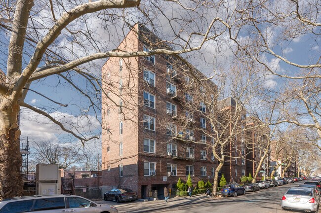 552 E 7th St - 2514-2531 E 7th St