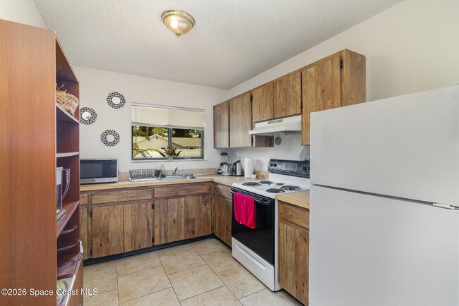 Photo - 800 Starland St SE