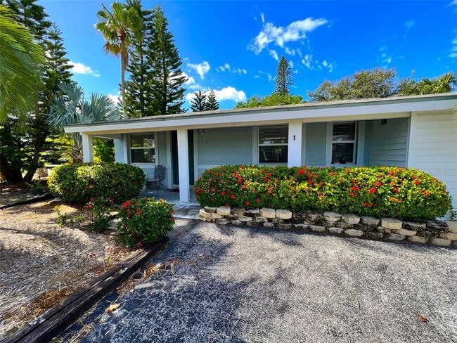 Building Photo - 14402 N Bayshore Dr