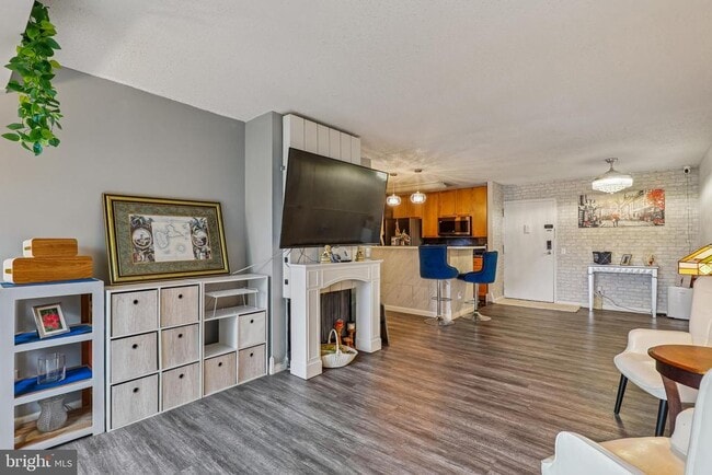 Photo - 60 S Van Dorn St Unit 511