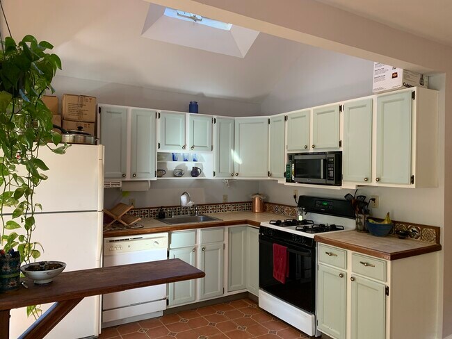 kitchen - 103 Ritchie Avenue Unidad Apt. A