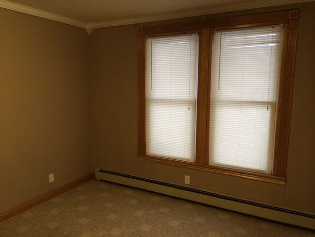 Building Photo - 372-374-374 Arch St Unit C