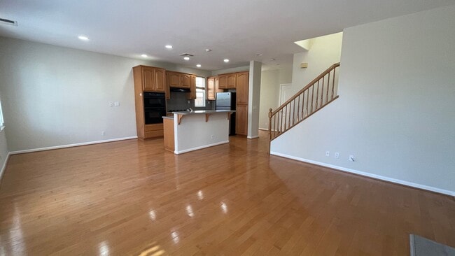 Photo - 1128 Hillery Way