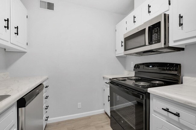 Photo - 611 N Copeland St