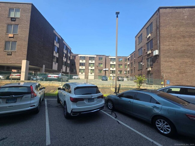 Photo - 1021 Asylum Ave Unit 414