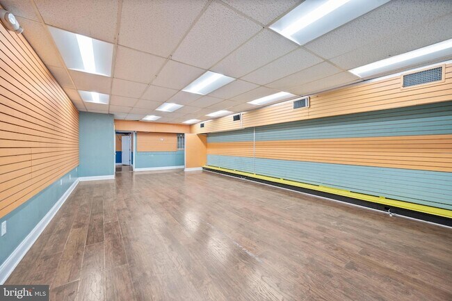 Photo - 807 Eastern Blvd Unit SUITE 1