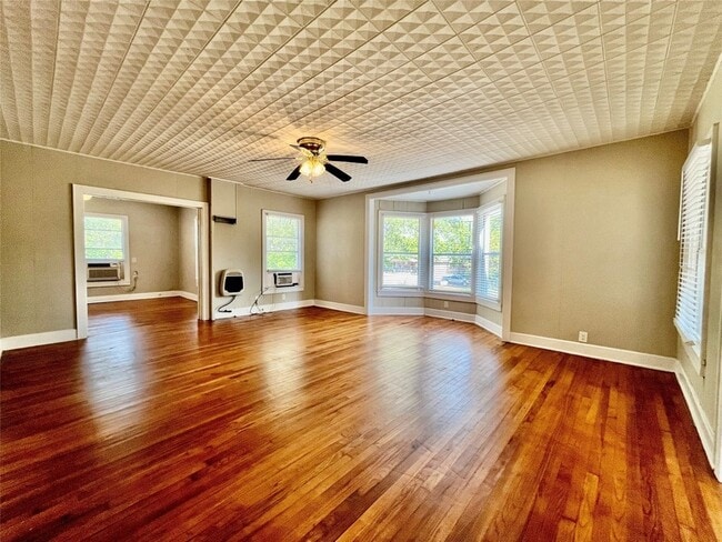 Building Photo - 701 W Sycamore St Rental