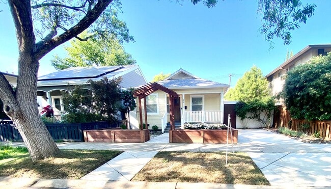 Photo - 2433 Castro Way House