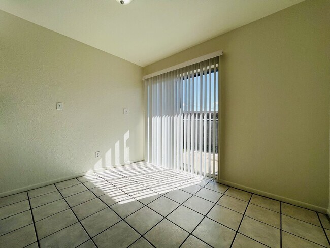 Photo - 3807 N 23rd Dr Unidad 2