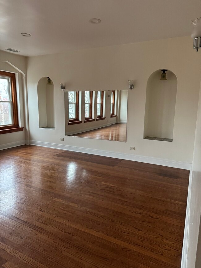 Photo - 6140 N Mozart St Unit 3