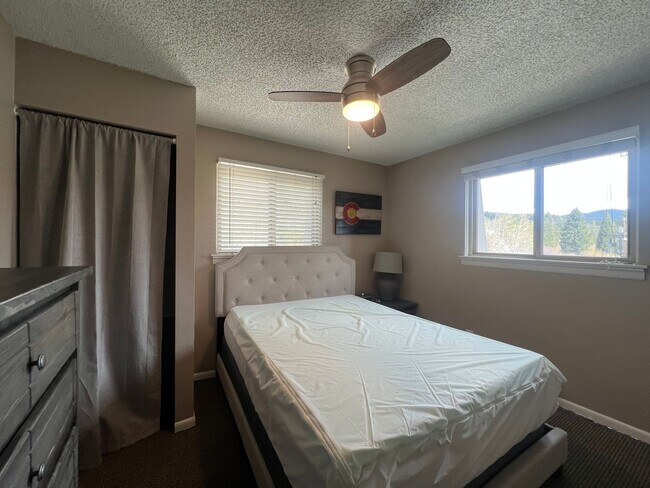 225 Hi Country Dr