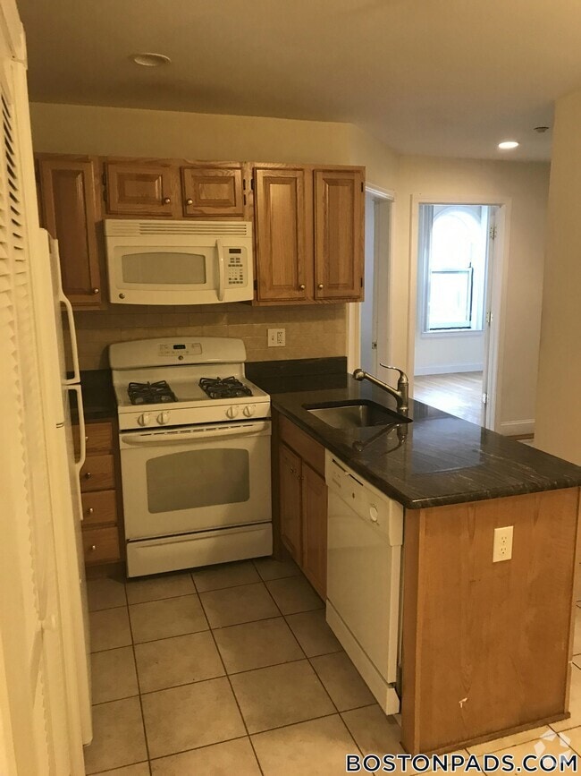 Building Photo - 90 Westland Ave Rental
