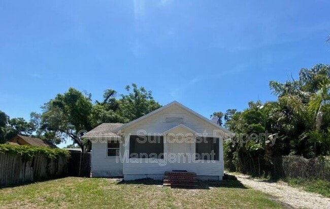 Photo - 713 Seneca St