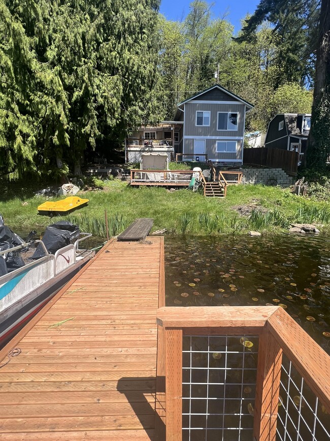 Building Photo - 5010 Lake Bosworth Ln Rental
