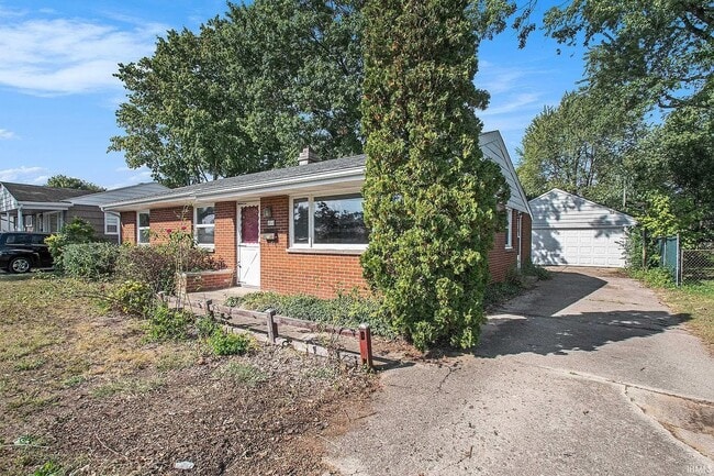 Photo - 2715 Edison Rd