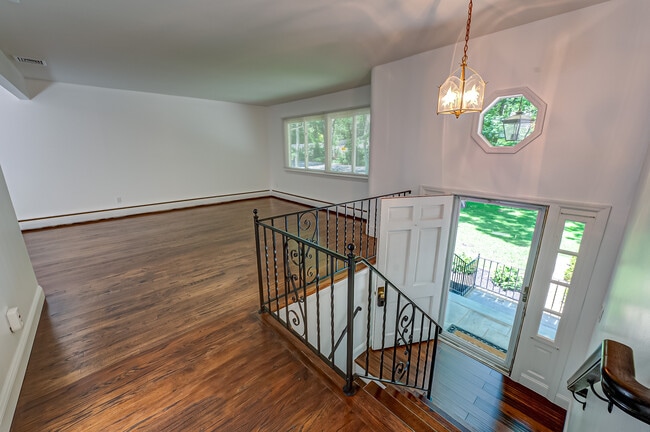 Photo - 26 Valleywood Rd