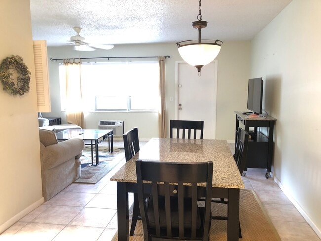 Photo - 32 Ventnor Dr Unit 32