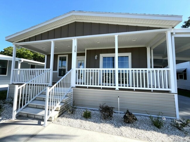 Photo - 119 N Lake Dr