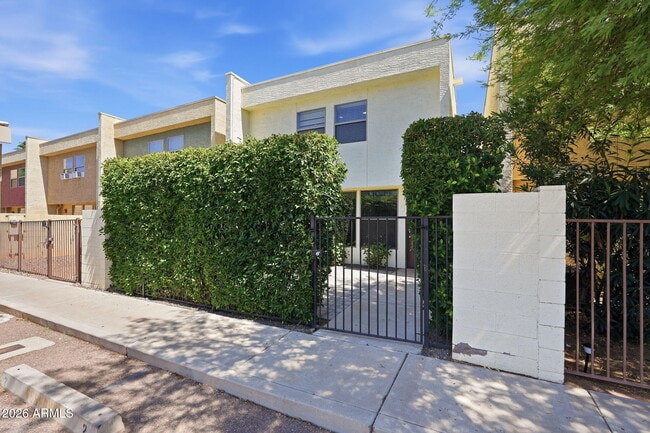 Building Photo - 2929 N 39th St