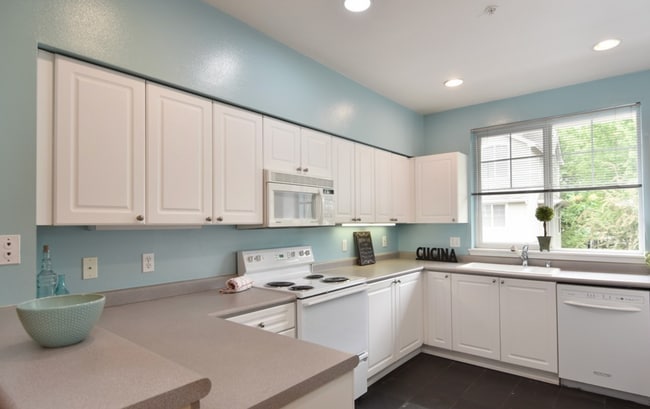 Photo - 16125 Juanita Woodinville Way NE