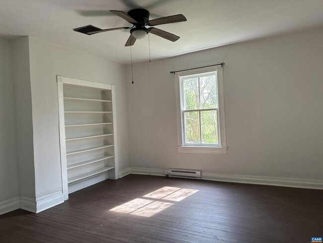 Photo - 4633 Garth Rd