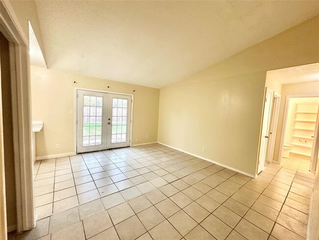 Photo - 7221 Ellington Cir