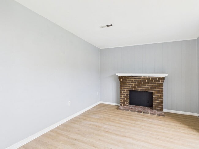 Photo - 783 Pleasant St