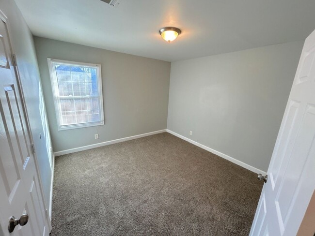 Photo - 3659 Kimball Ave