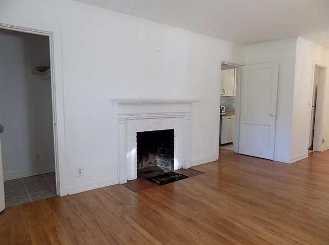 Photo - 1611 Lyndle Rd