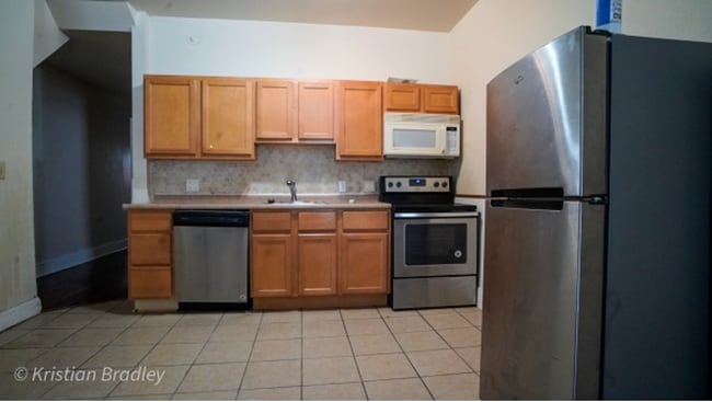 kitchen - 4034 Baring St Unit 2