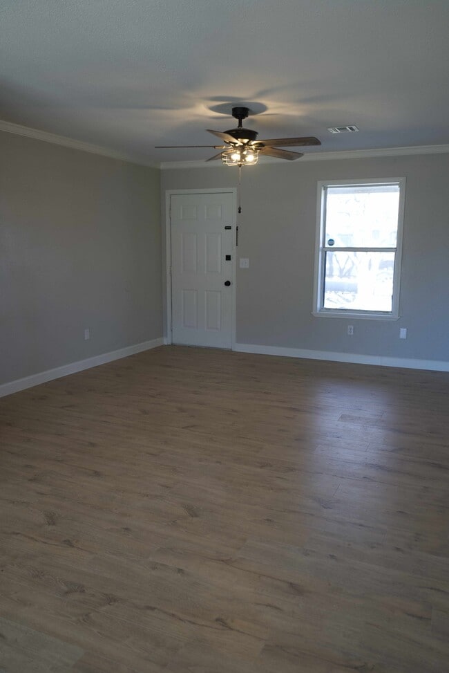 Photo - 1690 Henegar Dr