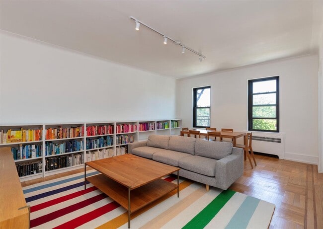Building Photo - 76-66 Austin St Unit 3L Rental
