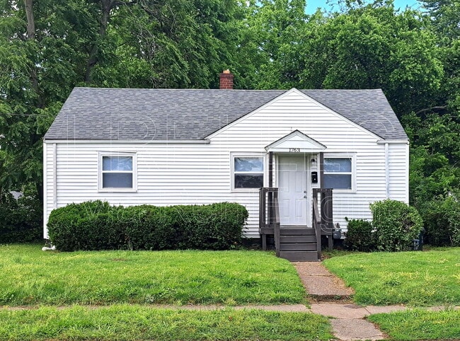 Photo - 1763 W Lee St House