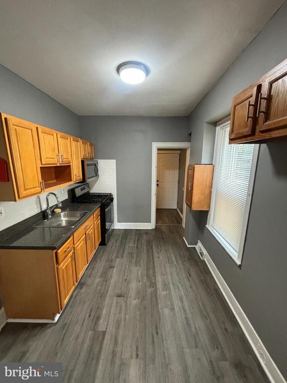 Photo - 2863 Harrison Ave